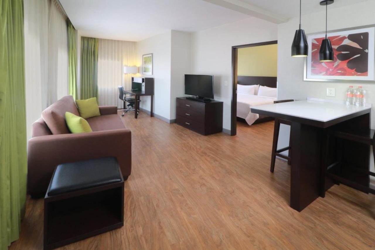 Staybridge Suites San Luis Potosi By Ihg Exterior foto